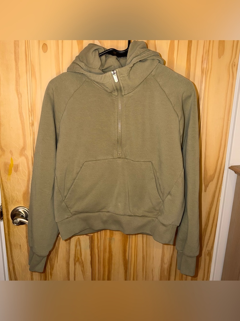 317 Athleta Women’s Olive Green Quarter Zip - Size XS